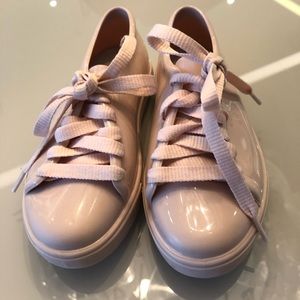 Beautiful Melissa shoes in size 11 (toddler).